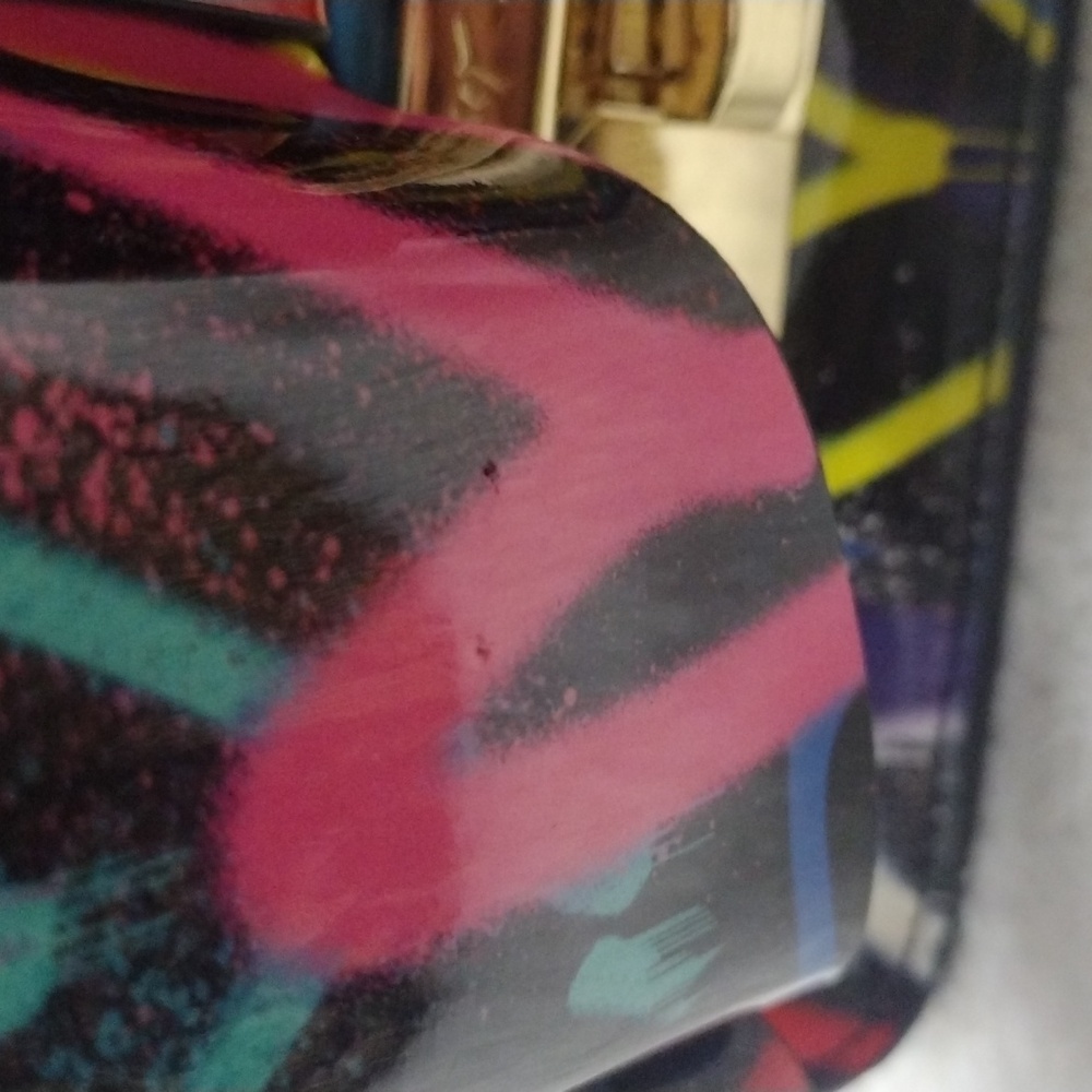 Betsey Johnson Graffiti Hearts Small Bow Flap Crossbody Purse - Picture 9 of 16
